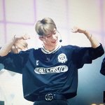 [더보이즈] 어깨는 넓은데 <b>허리</b>는 한줌