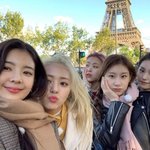 데뷔 2주년 기념이라고 풀린 <b>ITZY</b> 사진들