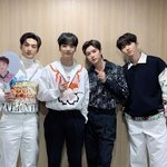 뉴이스트 리더 x 막내 인터뷰