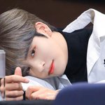 <b>묵직</b>한 카리스마가 느껴지는 남돌