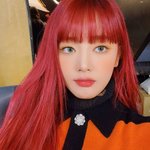 <b>민니</b> 이 메이크업 찰떡이다