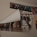 [시에<b>미즈</b>] 다들 포스터 벽에 어떻게 붙여?