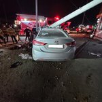 10대 운전차, 전신주 들이받아 5명 사상 참변