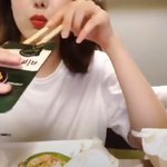 [여자친구] 그 <b>예린</b>이 맥주 라이브 이후로 비비고에서