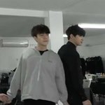 <b>세훈</b> 옆에 이거 ㄴㄱ야?