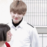 <b>방탄</b> <b>뷔</b> 이거 뭐냐