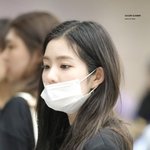 마스크로 입만 <b>가린</b>거 넘 뽀쨕해