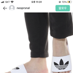 이 아디다스 슬리퍼 <b>매장</b>에도 팔까?