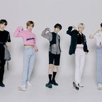 [TXT] 의상 입혀놓고 <b>포즈</b> 취한거