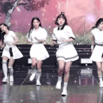 [모두드루와] 여자아이들 진짜 춤 못추네.<b>gif</b>