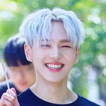 [펜타곤] 저기 유니들.... <b>축제</b>주인건 알겠는데