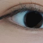 눈화장 처음 해봤는데 괜찮은지 봐주라