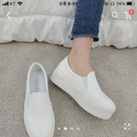 요즘 <b>이런</b> <b>신발</b>이 일진들한테 유행임 ?