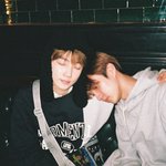 [더보이즈] 와 나 <b>이</b> 사진 찾는데 1<b>시간</b> 걸렸어