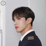 [세븐틴] 세븐틴내에서 딱떨어지는 옷 잘어울림 <b>투탑</b>