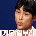 여친 <b>캐리어</b> 넣고 스케줄 데려간게 자랑인가?