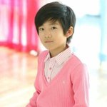 [모두드루와] 어릴때도 분홍색 옷 입었던 아이돌