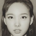 <b>나연</b>