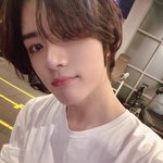 [TXT] 범규 뭔가 얼굴이 남자다워<b>진</b> 거 같다