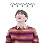 [펜타곤] 나 일어날때 실실 웃으면서 일어남