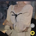 [댓글부탁해] 이 블라우스에 <b>청바지</b> 안 어울릴까?