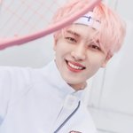 [펜타곤] 아침부터 헤벌쭉