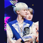 [NCT즌] 이런 <b>턱선</b>은 아이돌이라서 가능한건가