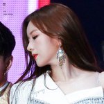 피부 톤 자체가 환한 <b>햇살</b> 같은 女돌