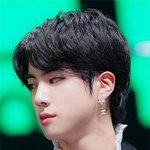 주변에서 쉽게 볼 수 없는 <b>귀족</b>상 男돌