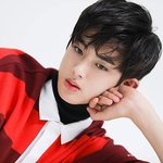 잘생김 <b>과시</b>하는 완벽한 비주얼