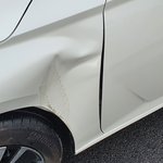 친구랑 둘이 <b>지쿠</b>터 타다가 주차된 차 박았어