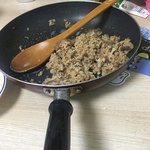 이 개거지같은 밥 <b>어서</b> 버려야하는데