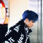 [펜타곤] <b>옌안</b>이 아직 줄 이어폰
