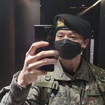 <b>육성재</b> 미친걸까