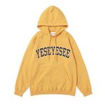 [추반] 고1인데 <b>노랑색</b> 후드티 입고다니는거