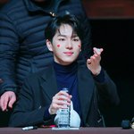 [펜타곤] 아 시간 겁나 <b>안</b><b>가</b>