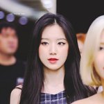 [드루와] 톤다운된 핑크색 화장품 ㅊㅊ좀