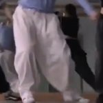 아 나 갑자기 <b>이런</b> 알라딘 <b>바지</b> 사고싶다