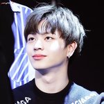 [BTOB] 성재 <b>발렌시아가</b>