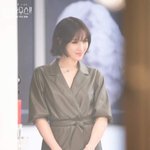 나애교 vs 퀸<b>수련</b>