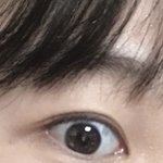 나만 눈에 이상한 점 있냐
