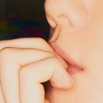 <b>변백현</b> 입술 조카 예뻐