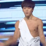 방탄 지민하고 <b>알</b><b>엠</b> 찌찌 노출 뭐임? ㅋㅋㄱ