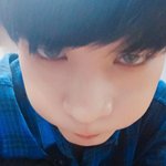 셀카 실력을 도무지 알 수 없는 아이돌