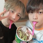 [TXT] 내가 <b>압도</b>적으로 좋아하는 단짝즈 셀카