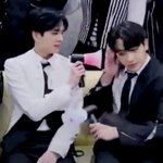 [킹덤즈] <b>킹콩이</b>들아 더보이즈도 응원봉 나왔어!!!!