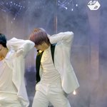 알엠 블랙<b>스완</b>직캠 보는데