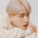 백현 <b>이</b> 사진 있는 사람