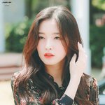 <b>차분</b>한 눈빛에 매혹적인 미모 女돌