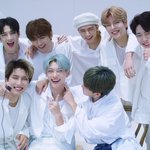 [스키즈] 넘나 <b>행복</b>한 하루의 시작이야